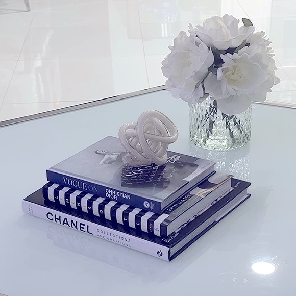 NWT Vogue on Christian Dior by Charlotte Sinclair Large Coffee Table Book - Picture 5 of 10